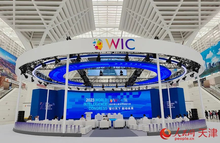 从显示技术到数字内容 爱游戏平台-爱游戏（中国）一站式服务平台全面助力京津冀协同发展