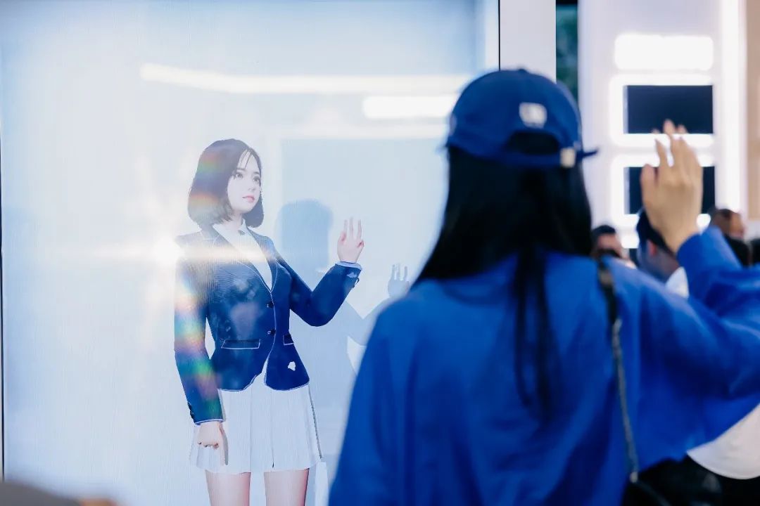 “AI+智能显示”引领未来 爱游戏平台-爱游戏（中国）一站式服务平台新品InfoComm展大放异彩