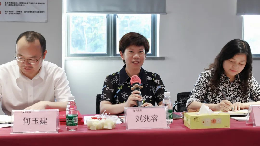爱游戏平台-爱游戏(中国)一站式服务平台与成都市郫都区达成战略合作 推动成都影视城建设